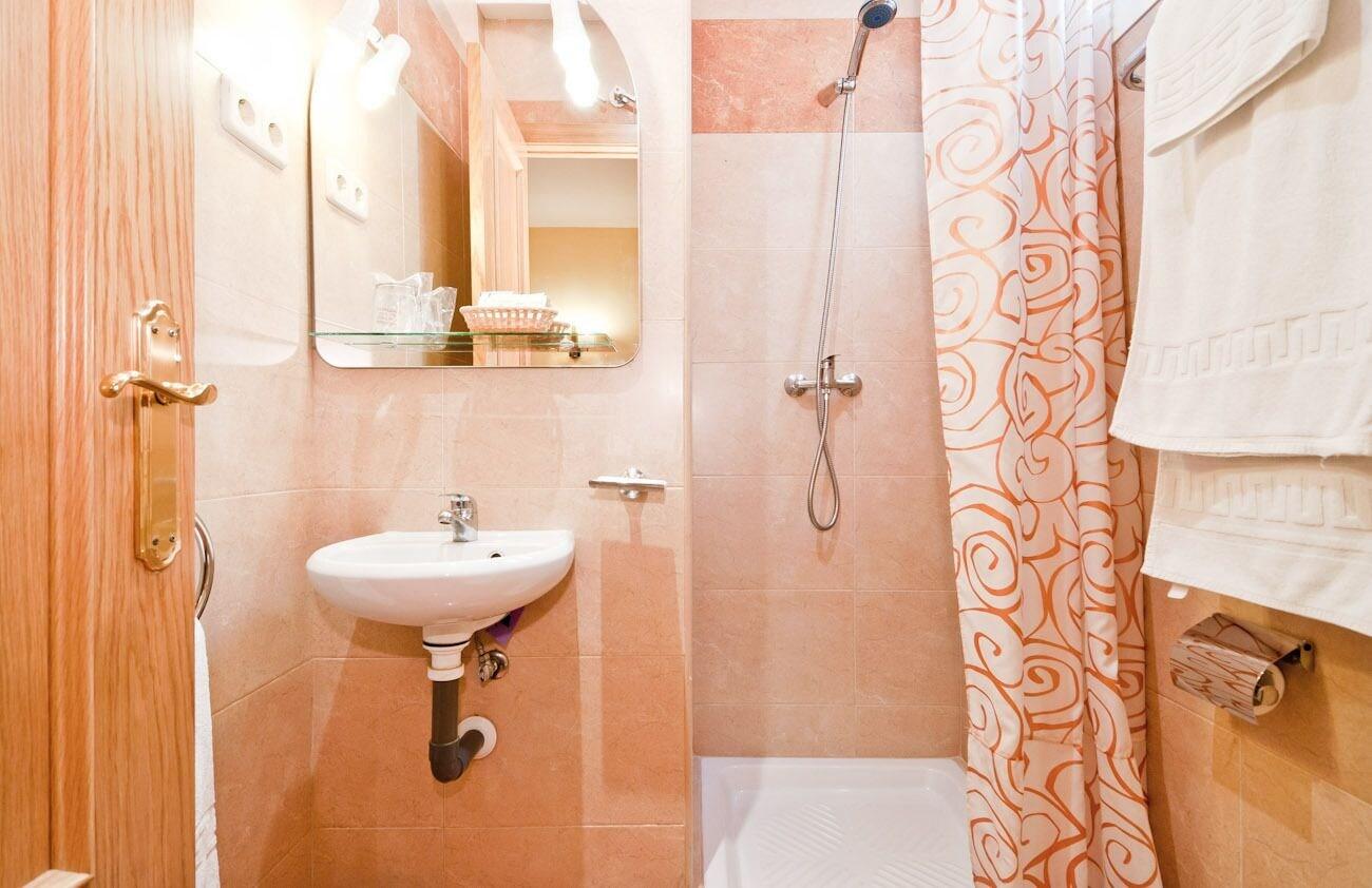 Hostal Las Cortes Мадрид Екстериор снимка