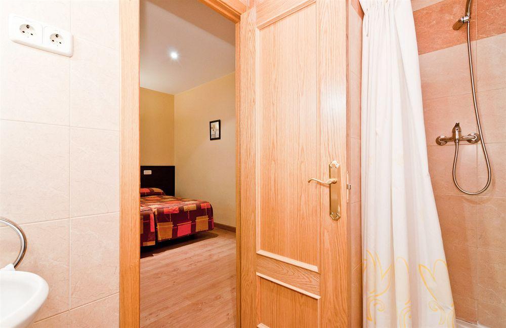 Hostal Las Cortes Мадрид Екстериор снимка