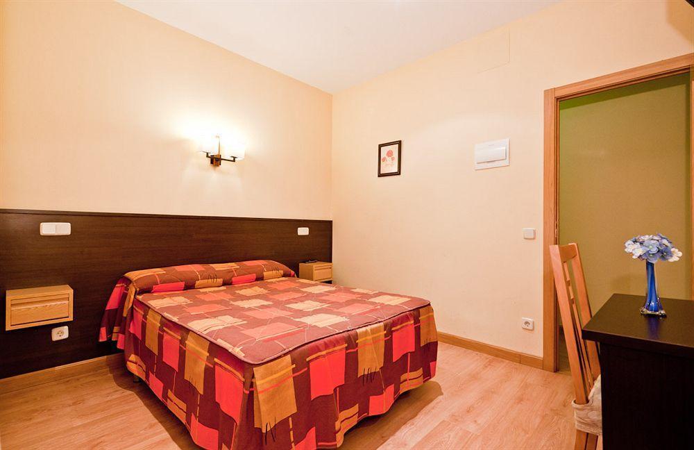 Hostal Las Cortes Мадрид Екстериор снимка
