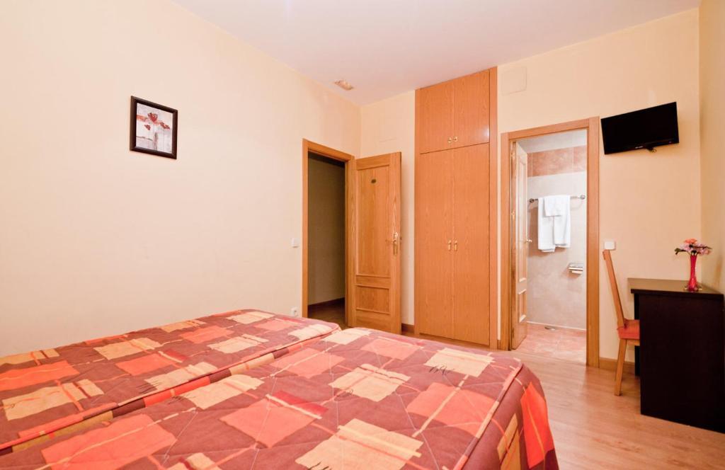 Hostal Las Cortes Мадрид Екстериор снимка