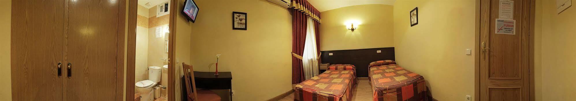 Hostal Las Cortes Мадрид Екстериор снимка